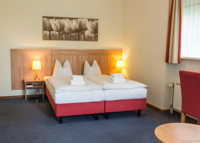 Hotell De Stoppelberg 3*